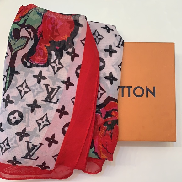 100% authentic Louis Vuitton limited edition monogram roses silk chiffon scarf❤️ - Picture 3 of 3